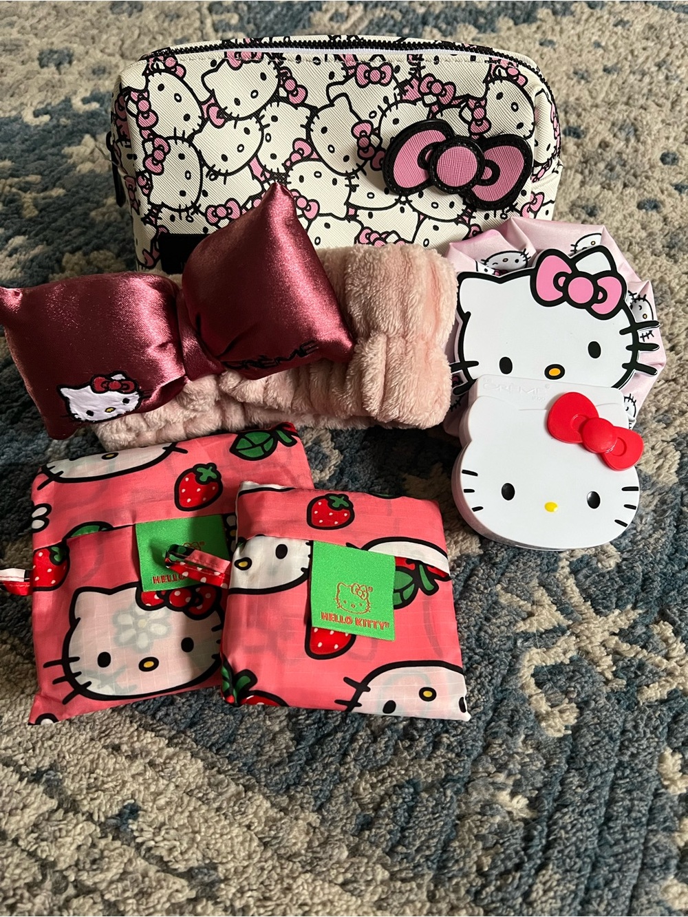 Hello Kitty bundle